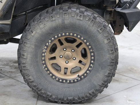 Used 2018 Jeep Wrangler Unlimited Sport S image 12