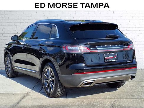 Used 2022 Lincoln Nautilus FWD image 3