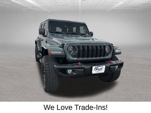 Used 2024 Jeep Wrangler Unlimited Rubicon AWD/4WD image 3