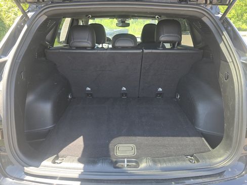 Used 2024 Jeep Compass Latitude AWD/4WD image 16