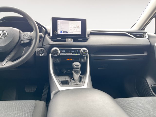 Used 2025 Toyota RAV4 XLE AWD/4WD image 8