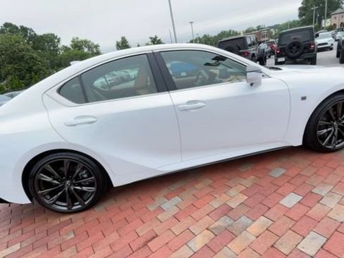 Used 2025 Lexus IS 350 F Sport RWD image 2