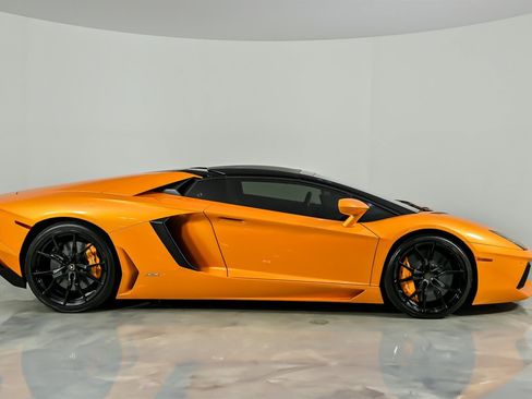 Used 2016 Lamborghini Aventador LP 700-4 image 13