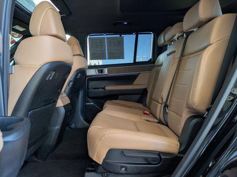 Certified 2024 Hyundai Santa Fe Limited FWD image 14