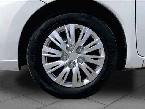 Used 2019 Nissan Versa Note SV FWD image 11