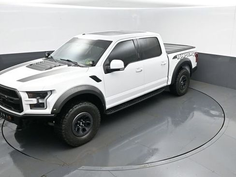 Used 2018 Ford F150 Raptor w/ Equipment Group 802A Luxury image 22