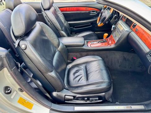Used 2002 Lexus SC 430 Convertible image 15