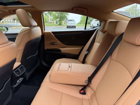 Used 2022 Lexus ES 350 w/ Premium Package FWD image 17