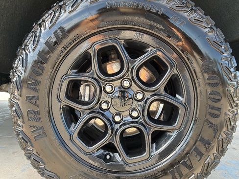 Certified 2024 Chevrolet Silverado 1500 ZR2 w/ ZR2 Bison Edition AWD/4WD image 40