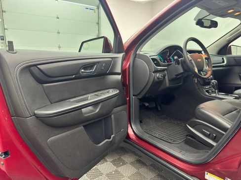 Used 2015 Chevrolet Traverse LT FWD image 15