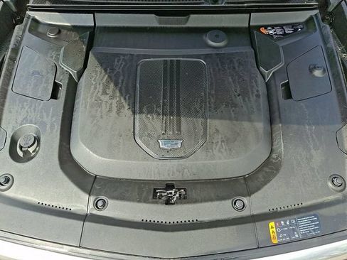 Used 2024 Cadillac Lyriq Luxury w/ LPO, Floor Liner Package AWD/4WD image 29
