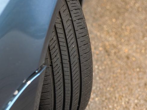 Used 2005 Subaru Legacy 2.5i AWD/4WD image 4
