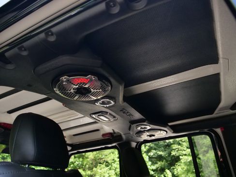 Used 2021 Jeep Wrangler Unlimited Rubicon AWD/4WD image 34