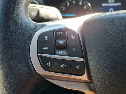 Used 2023 Ford Explorer XLT w/ Equipment Group 202A AWD/4WD image 22