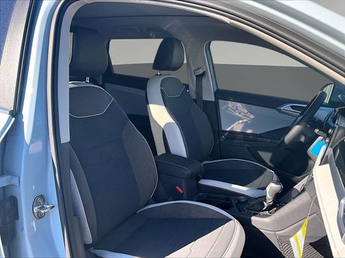 New 2026 Volkswagen Taos SE AWD/4WD image 13