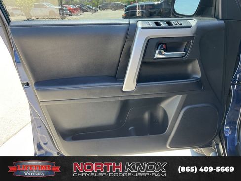 Used 2022 Toyota 4Runner SR5 Premium w/ Moonroof Package AWD/4WD image 5