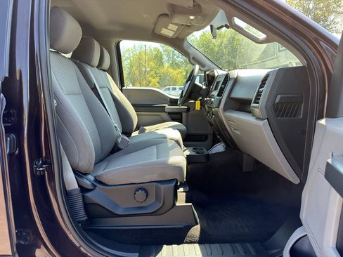 Used 2018 Ford F150 XLT AWD/4WD image 14