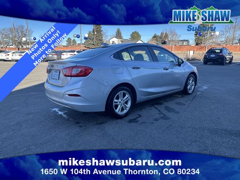 Used 2017 Chevrolet Cruze LT image 20