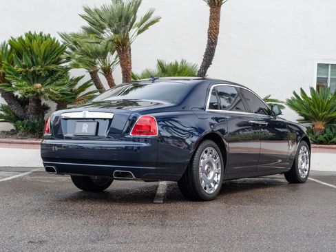 Used 2013 Rolls-Royce Ghost RWD image 2