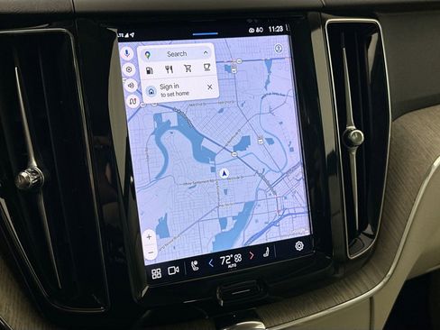 Certified 2023 Volvo XC60 B5 Plus w/ Protection Package Premier image 14