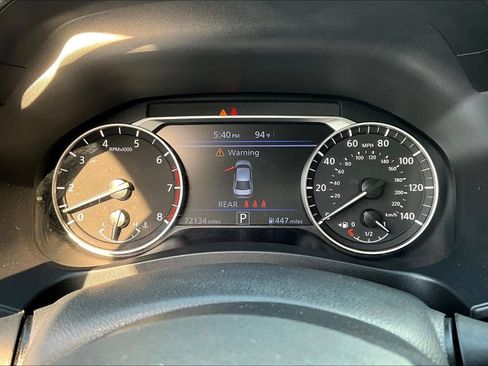 Used 2024 Nissan Altima 2.5 SV FWD image 11
