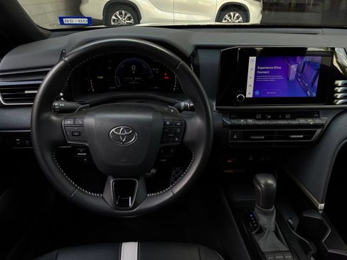 Used 2026 Toyota Camry SE FWD image 14