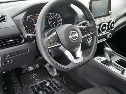 Used 2024 Nissan Sentra SV image 11