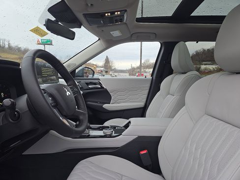New 2026 Mitsubishi Outlander SEL AWD/4WD image 11