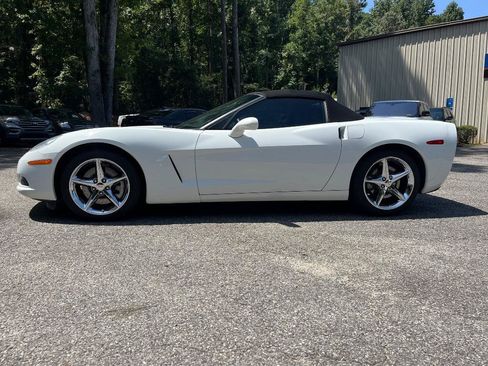Used 2011 Chevrolet Corvette Convertible w/ Preferred Equipment Group RWD image 11