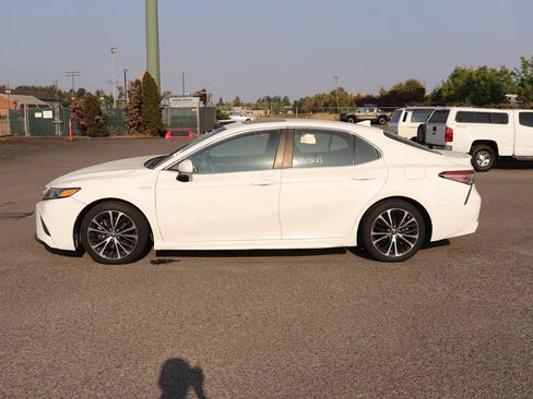 Used 2018 Toyota Camry SE w/ Audio Package FWD image 8