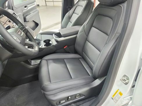 New 2026 GMC Terrain Elevation w/ Elevation Premium Package FWD image 19