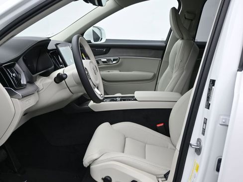 New 2026 Volvo XC90 T8 Ultra w/ Protection Package Premier AWD/4WD image 11