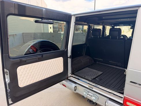 Used 2015 Mercedes-Benz G 63 AMG 4MATIC image 17