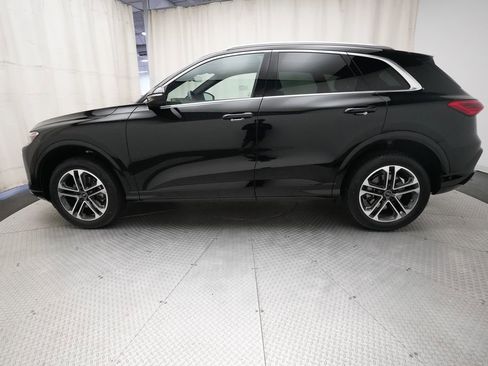 Used 2025 Audi Q5 Premium w/ Convenience Package AWD/4WD image 25