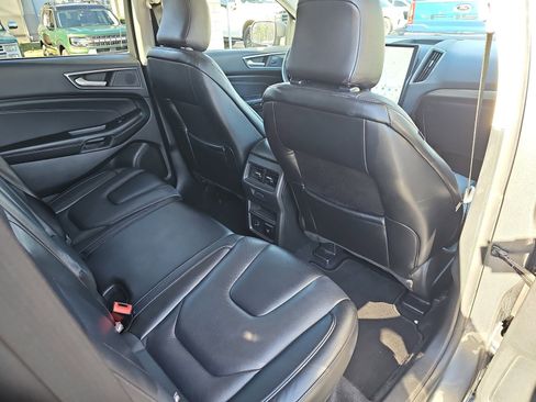 Used 2022 Ford Edge Titanium w/ Equipment Group 301A image 10