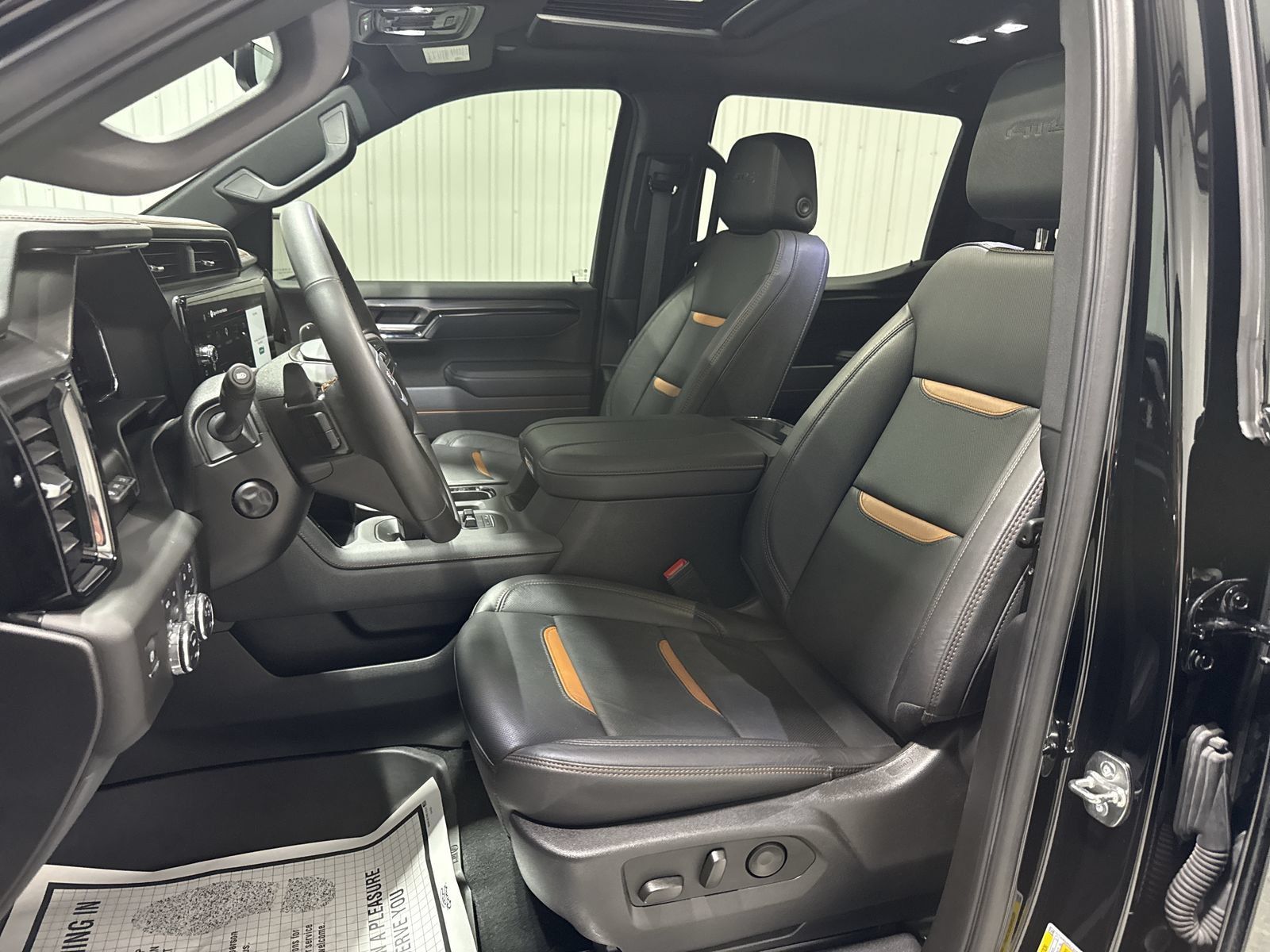 Used 2025 GMC Sierra 1500 AT4 w/ AT4 Premium Package AWD/4WD image 20