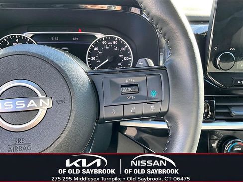 Certified 2024 Nissan Pathfinder SL image 12