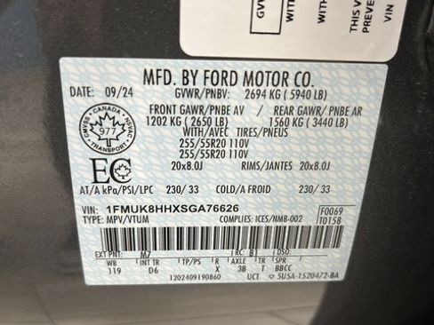 Used 2025 Ford Explorer Platinum w/ LUX Leather Package AWD/4WD image 30