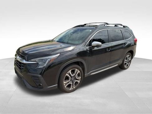 Used 2023 Subaru Ascent Limited w/ Technology Package image 9