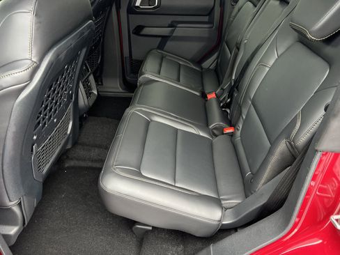 New 2025 Ford Bronco Badlands w/ Sasquatch Package image 17