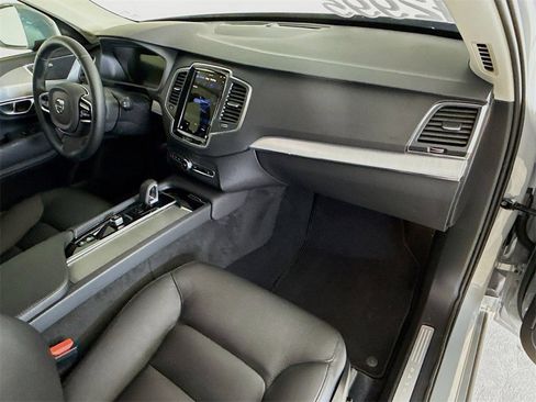 Certified 2024 Volvo XC90 B5 Core w/ Protection Package Premier image 30