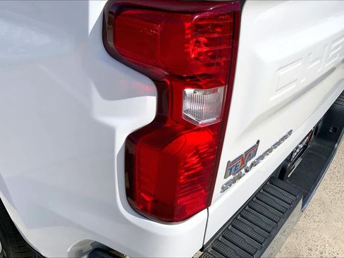 Used 2020 Chevrolet Silverado 1500 LT image 27