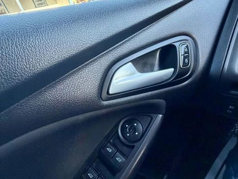 Used 2017 Ford Focus SEL w/ Interior Protection Package FWD image 31
