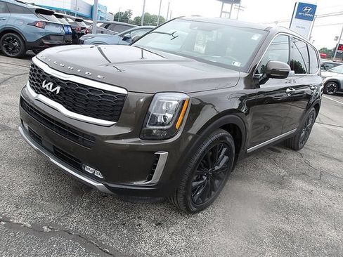 Used 2022 Kia Telluride SX w/ SX Prestige Package AWD/4WD image 3