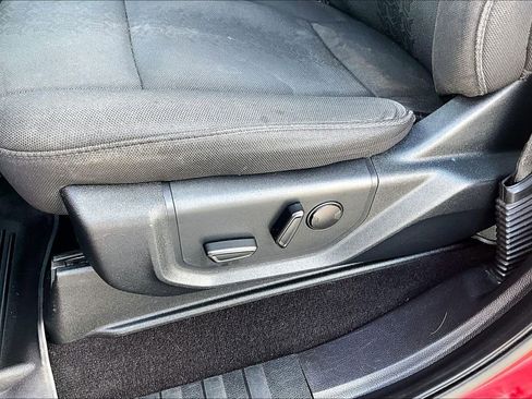 Used 2019 Ford F150 XLT w/ Equipment Group 302A Luxury AWD/4WD image 39