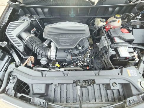 Used 2017 Cadillac XT5 Luxury w/ Driver Awareness Package FWD image 38