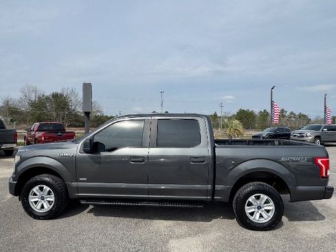Used 2016 Ford F150 XLT image 4