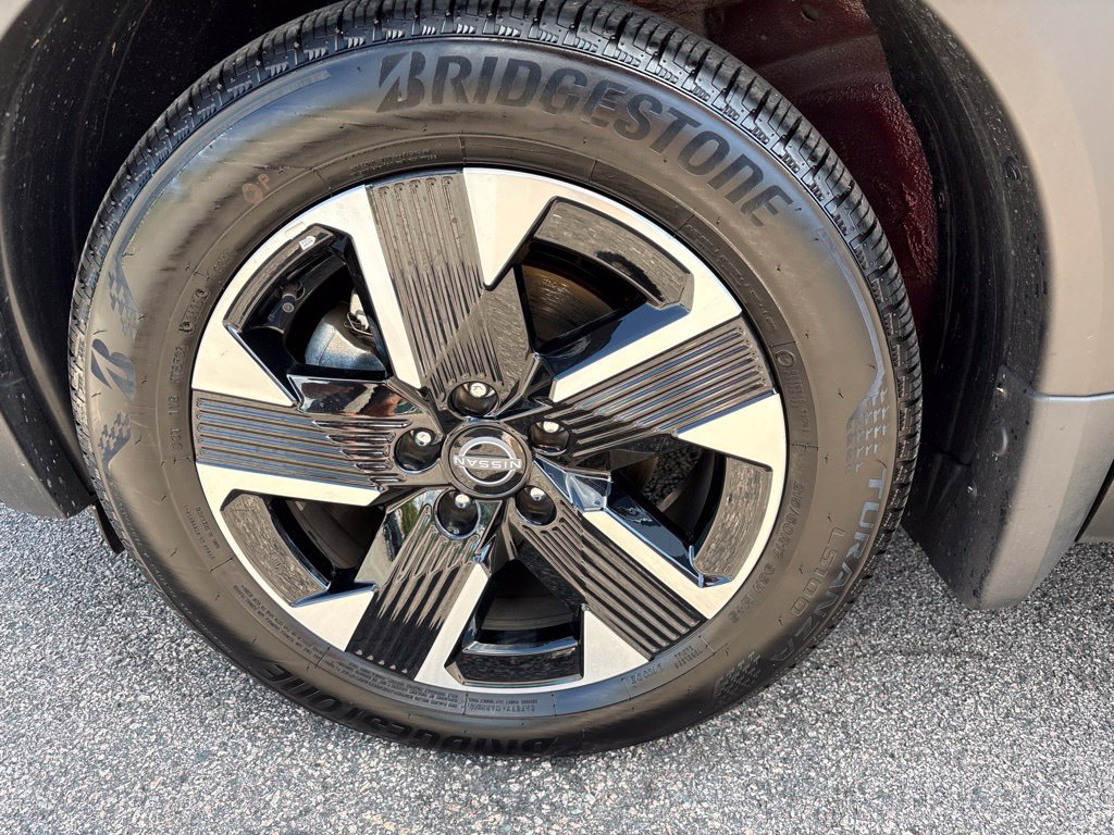 Certified 2026 Nissan Kicks SV w/ SV Premium Package AWD/4WD image 19