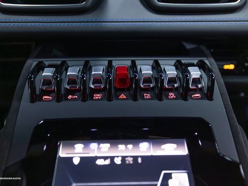 Used 2023 Lamborghini Huracan Tecnica image 30