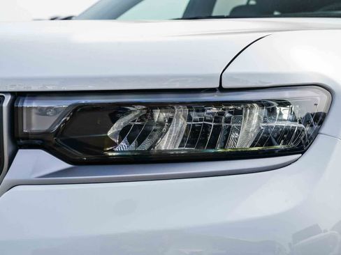 New 2026 Jeep Grand Cherokee Limited image 8